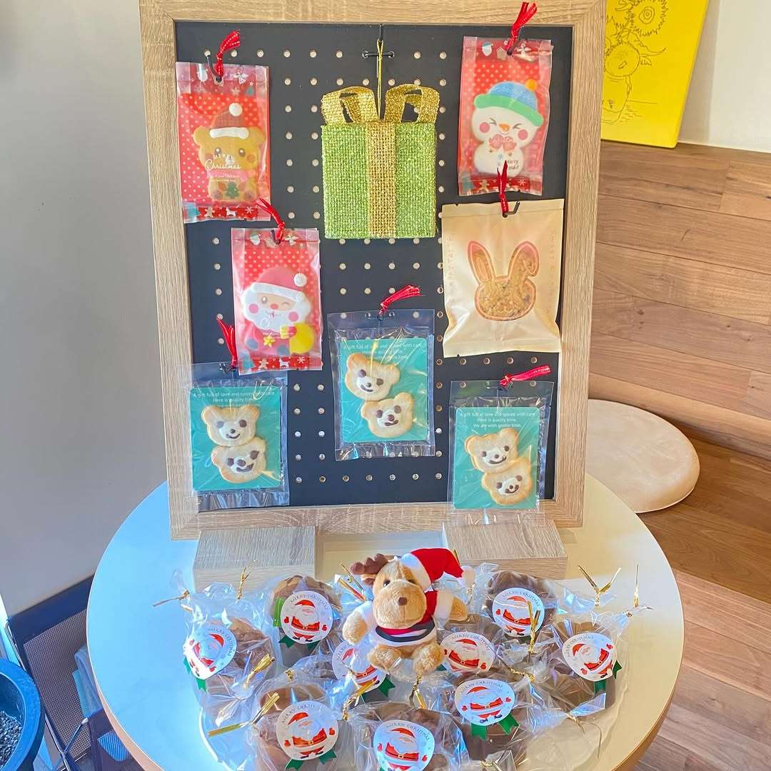 のえるさんがクリスマスケーキの予約を始めたよ