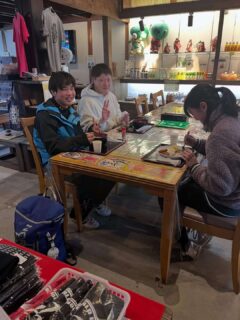 おもてなし館、今日も元気にやってるよ