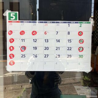カフェブージーの5月の営業日だよ