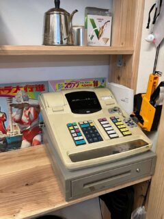 西書店からレジスターを譲り受けたよ